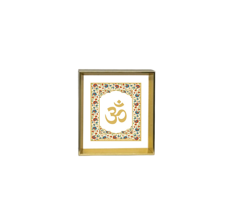 OM | 24kt Gold Plated Dashboard Frame White Floral