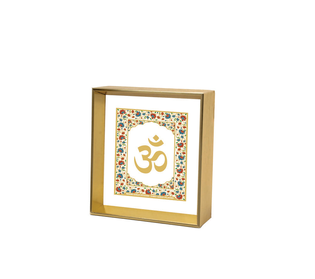 OM | 24kt Gold Plated Dashboard Frame White Floral