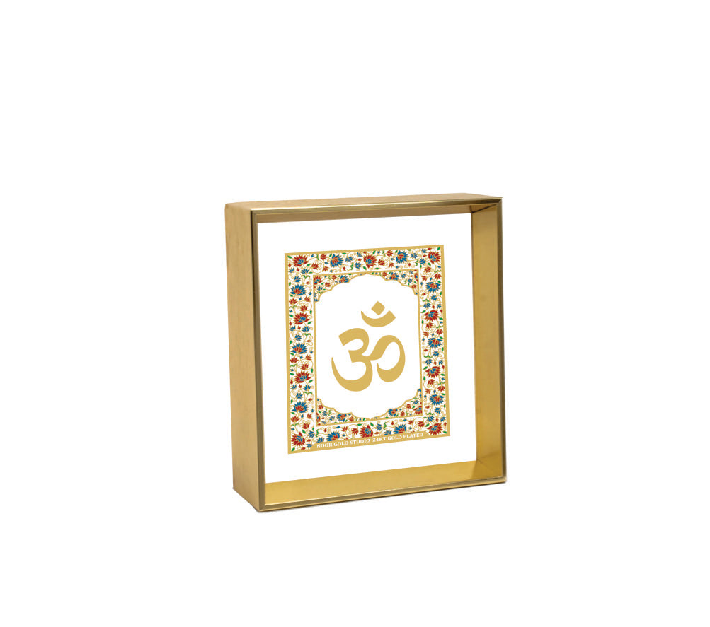 OM | 24kt Gold Plated Dashboard Frame White Floral